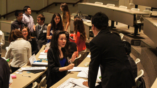 Delegates Discuss Solutions to the Black Market Trade in Arms 
